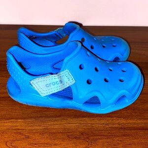 Crocs C9 sandals